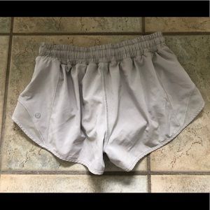 Lulu lemon 2.5” shorts